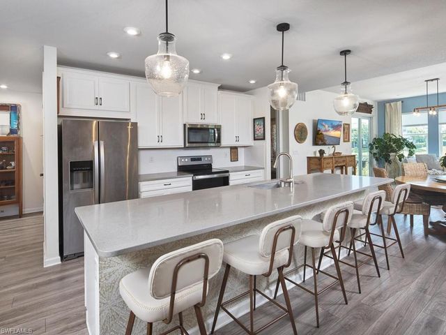 4601 Arboretum CIR 102, Naples, FL 34112