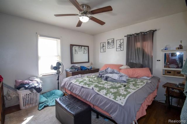 8080 Wayne Road, Romulus, MI 48174