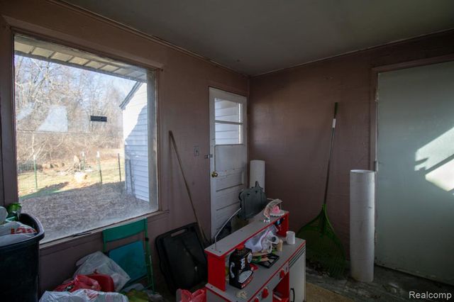 8080 Wayne Road, Romulus, MI 48174