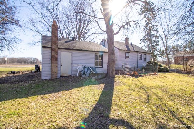 8080 Wayne Road, Romulus, MI 48174