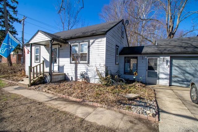 8080 Wayne Road, Romulus, MI 48174