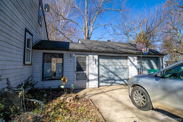 8080 Wayne Road, Romulus, MI 48174