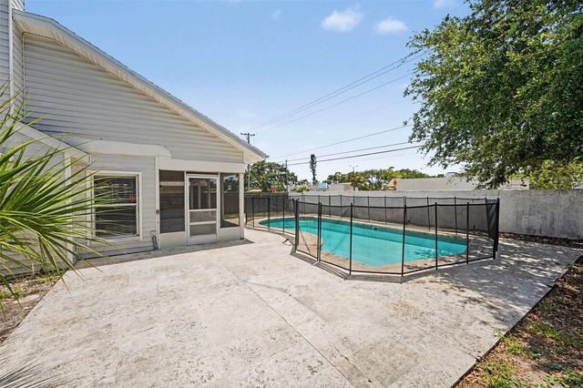 9160 136TH WAY, Seminole, FL 33776