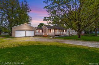 16479 S Jennings Road, Fenton, MI 48430