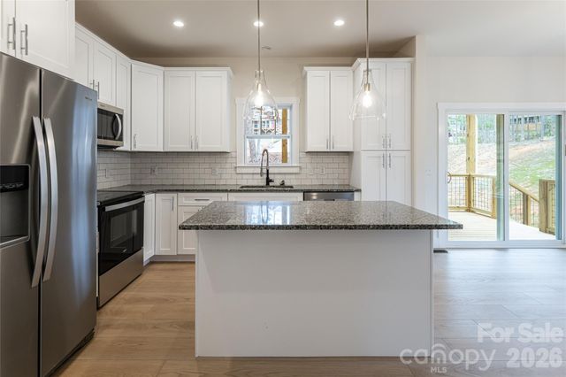 165 Cascade Ridge Road, Fairview, NC 28730