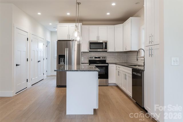 165 Cascade Ridge Road, Fairview, NC 28730