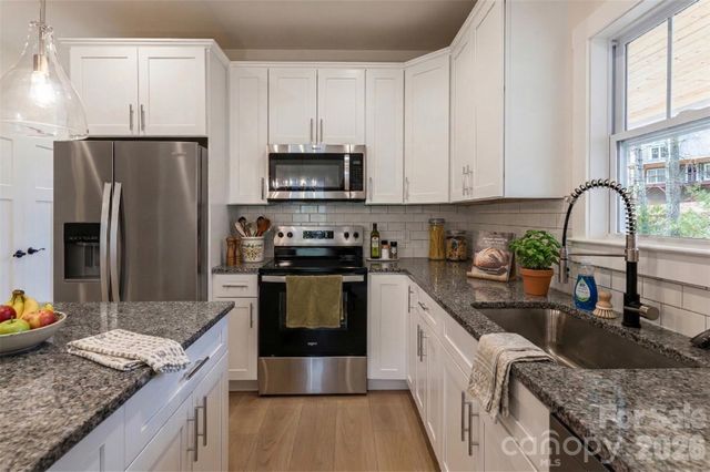 165 Cascade Ridge Road, Fairview, NC 28730