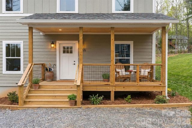 165 Cascade Ridge Road, Fairview, NC 28730