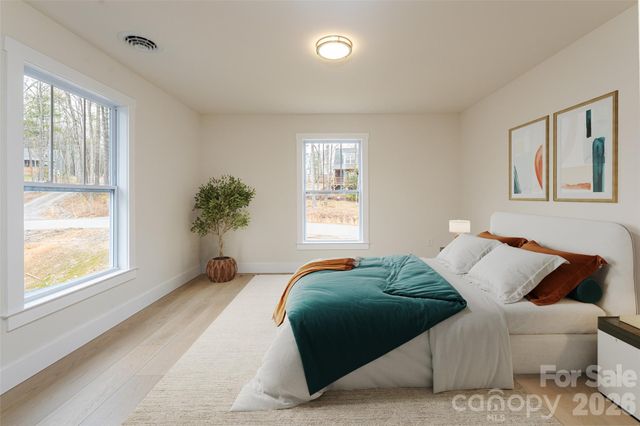 165 Cascade Ridge Road, Fairview, NC 28730