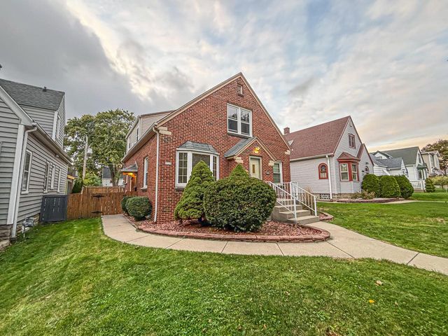 3723 S 18th STREET #3725, Milwaukee, WI 53221