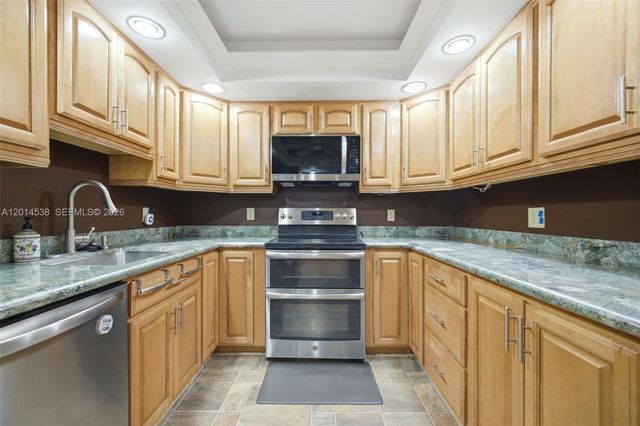 821 Cypress Blvd 307, Pompano Beach, FL 33069