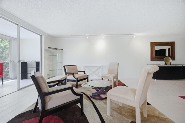 821 Cypress Blvd 307, Pompano Beach, FL 33069