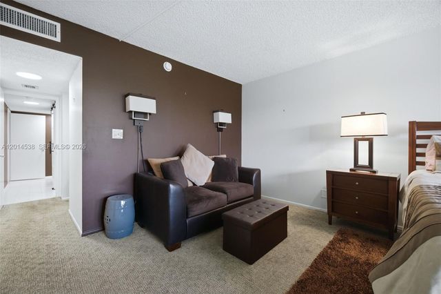 821 Cypress Blvd 307, Pompano Beach, FL 33069