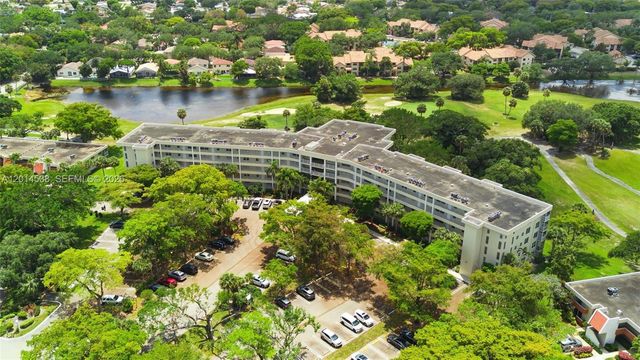 821 Cypress Blvd 307, Pompano Beach, FL 33069