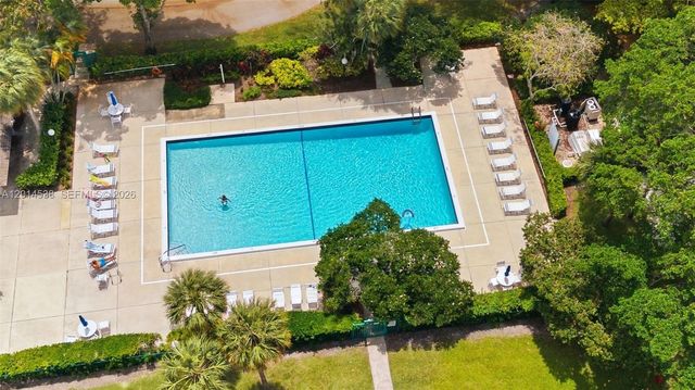 821 Cypress Blvd 307, Pompano Beach, FL 33069