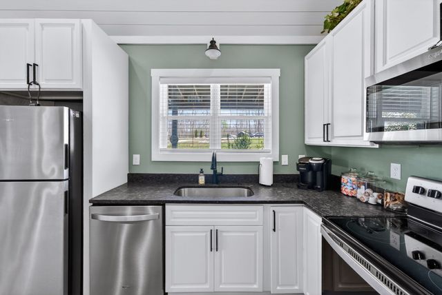 191 Waters Edge Way, Tracy City, TN 37387