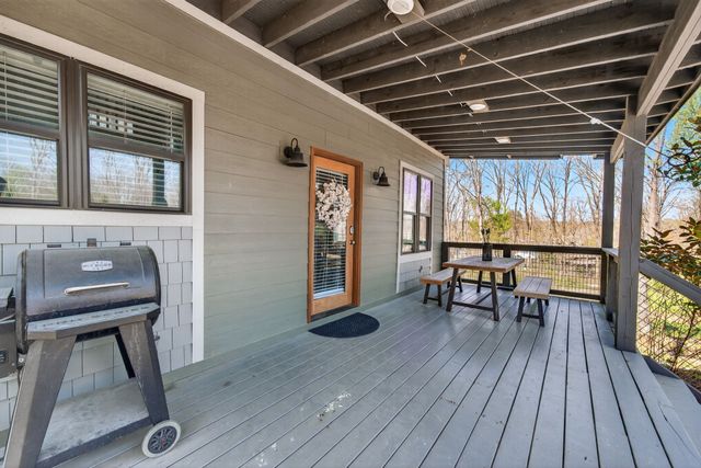 191 Waters Edge Way, Tracy City, TN 37387