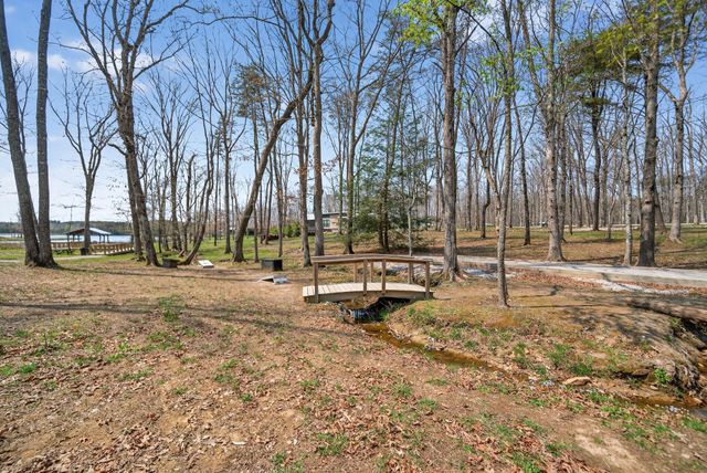 191 Waters Edge Way, Tracy City, TN 37387