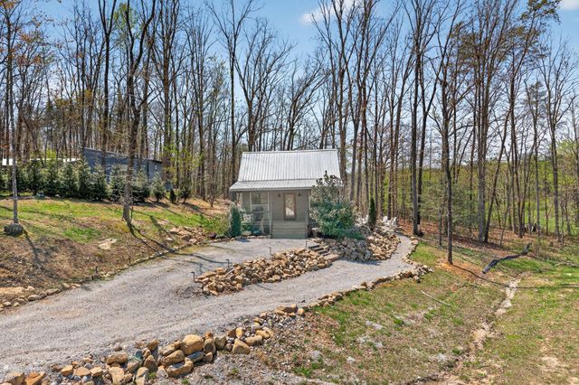 191 Waters Edge Way, Tracy City, TN 37387