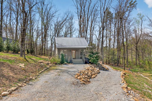 191 Waters Edge Way, Tracy City, TN 37387