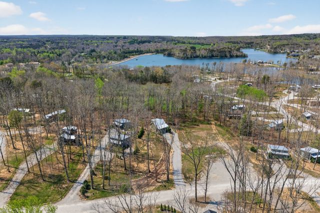 191 Waters Edge Way, Tracy City, TN 37387