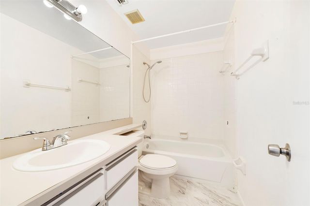 1002 GWYN CIRCLE, Oviedo, FL 32765