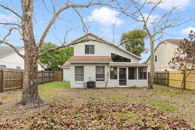 1002 GWYN CIRCLE, Oviedo, FL 32765