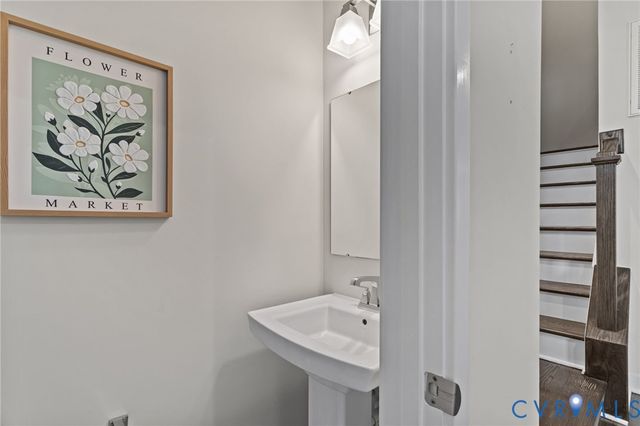 2144 Semmes Ave, Richmond, VA 23225