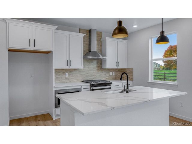 1733 Knobby Pine Dr, Fort Collins, CO 80528