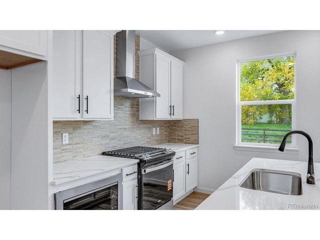 1733 Knobby Pine Dr, Fort Collins, CO 80528