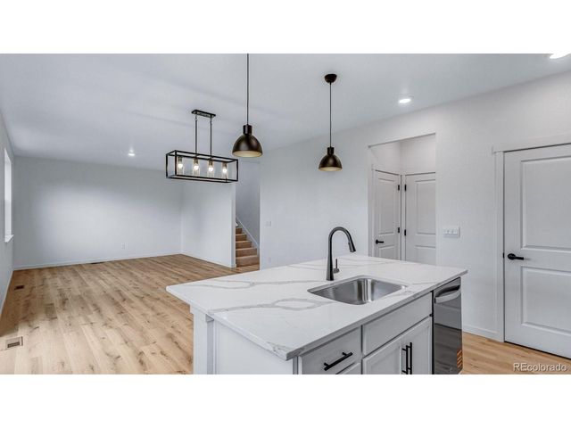 1733 Knobby Pine Dr, Fort Collins, CO 80528