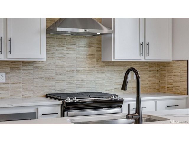 1733 Knobby Pine Dr, Fort Collins, CO 80528