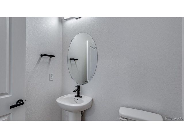 1733 Knobby Pine Dr, Fort Collins, CO 80528