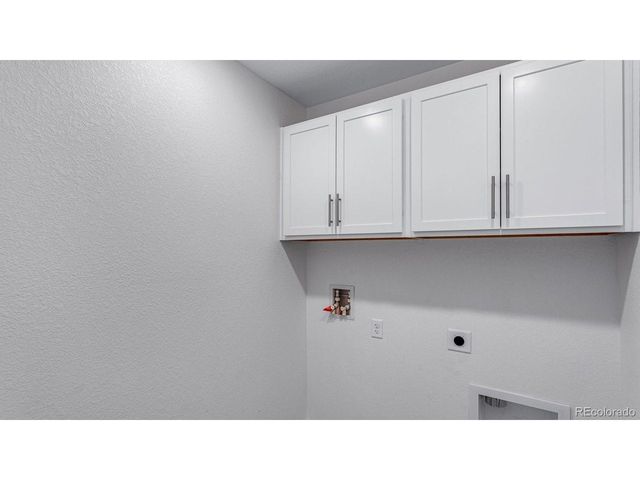 1733 Knobby Pine Dr, Fort Collins, CO 80528