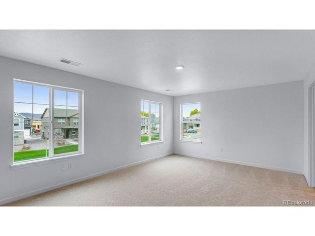 1733 Knobby Pine Dr, Fort Collins, CO 80528