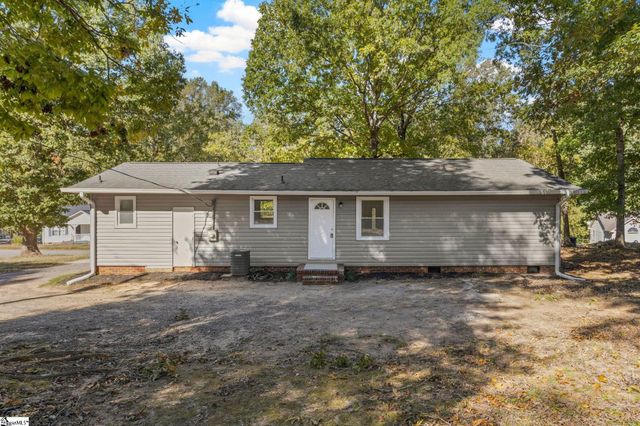 210 Pinonwood Drive, Simpsonville, SC 29680