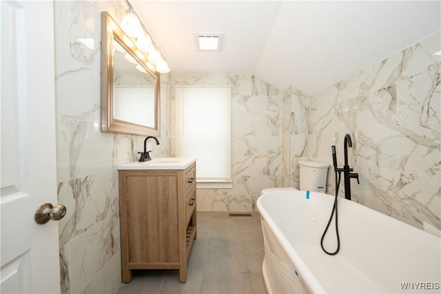 1242 Oliver Street, North Tonawanda, NY 14120