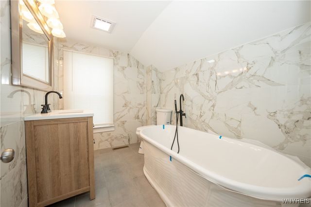 1242 Oliver Street, North Tonawanda, NY 14120