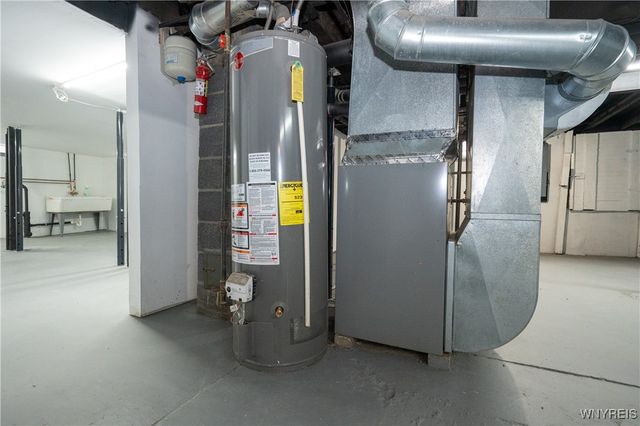 1242 Oliver Street, North Tonawanda, NY 14120