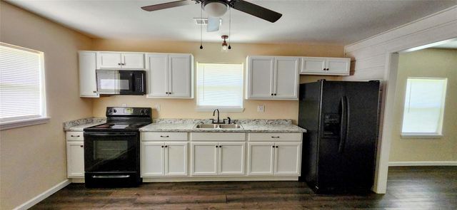 15500 Fm 1725, Cleveland, TX 77328