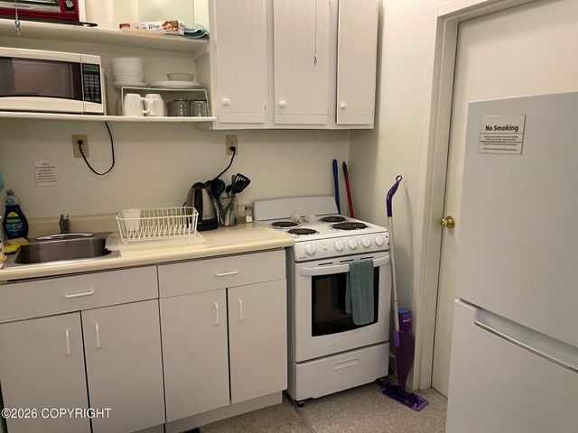 158-160 Thomas Street, 404 Stedman, Ketchikan, AK 99901