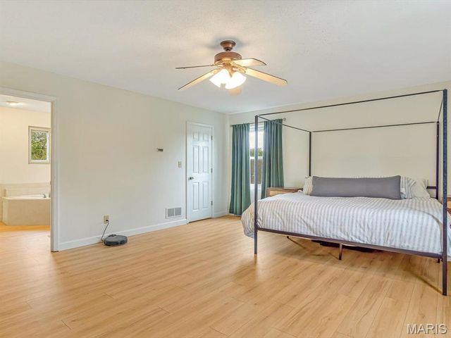 1005 Daniel Drive, Maryville, IL 62062