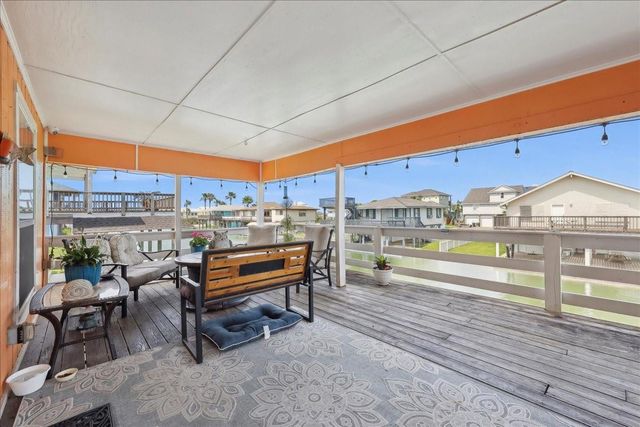 22922 Lunes Street, Galveston, TX 77554