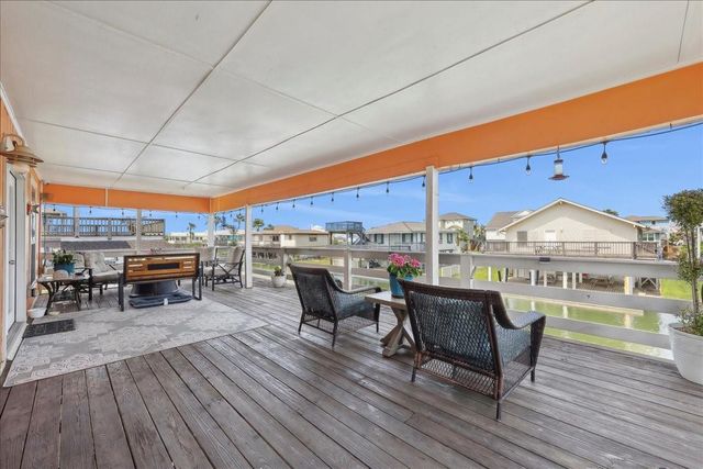 22922 Lunes Street, Galveston, TX 77554