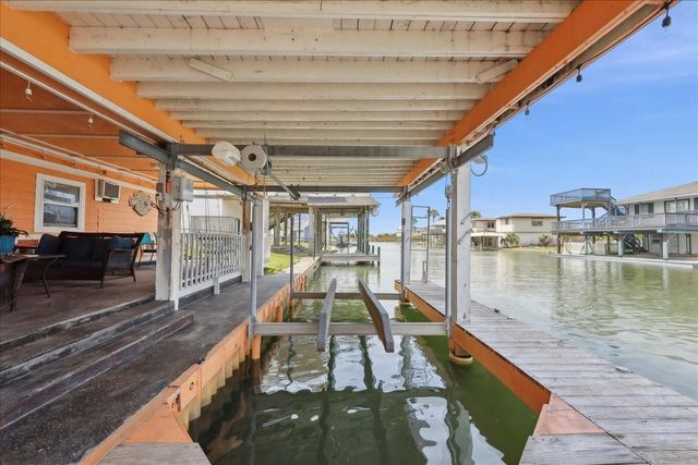 22922 Lunes Street, Galveston, TX 77554