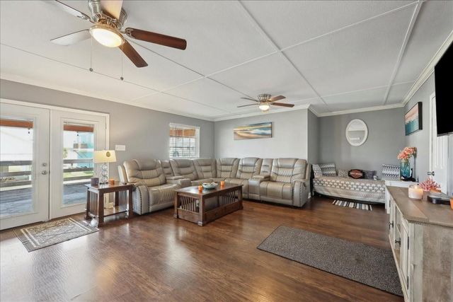 22922 Lunes Street, Galveston, TX 77554