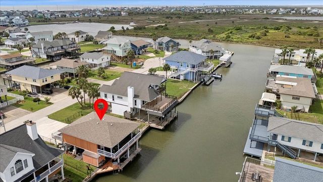22922 Lunes Street, Galveston, TX 77554