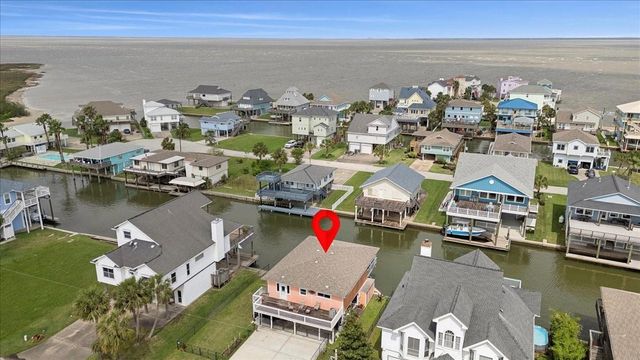 22922 Lunes Street, Galveston, TX 77554