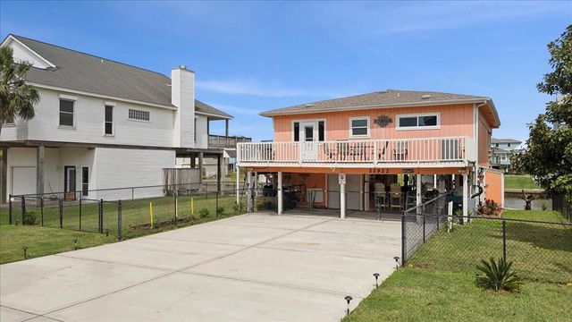 22922 Lunes Street, Galveston, TX 77554