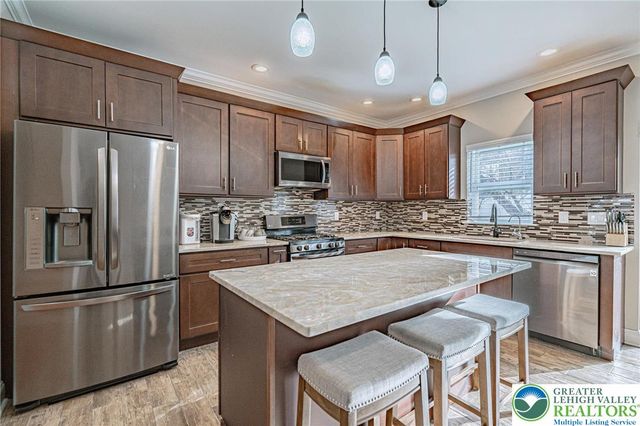 1490 East 7th Street, Bethlehem City, PA 18015